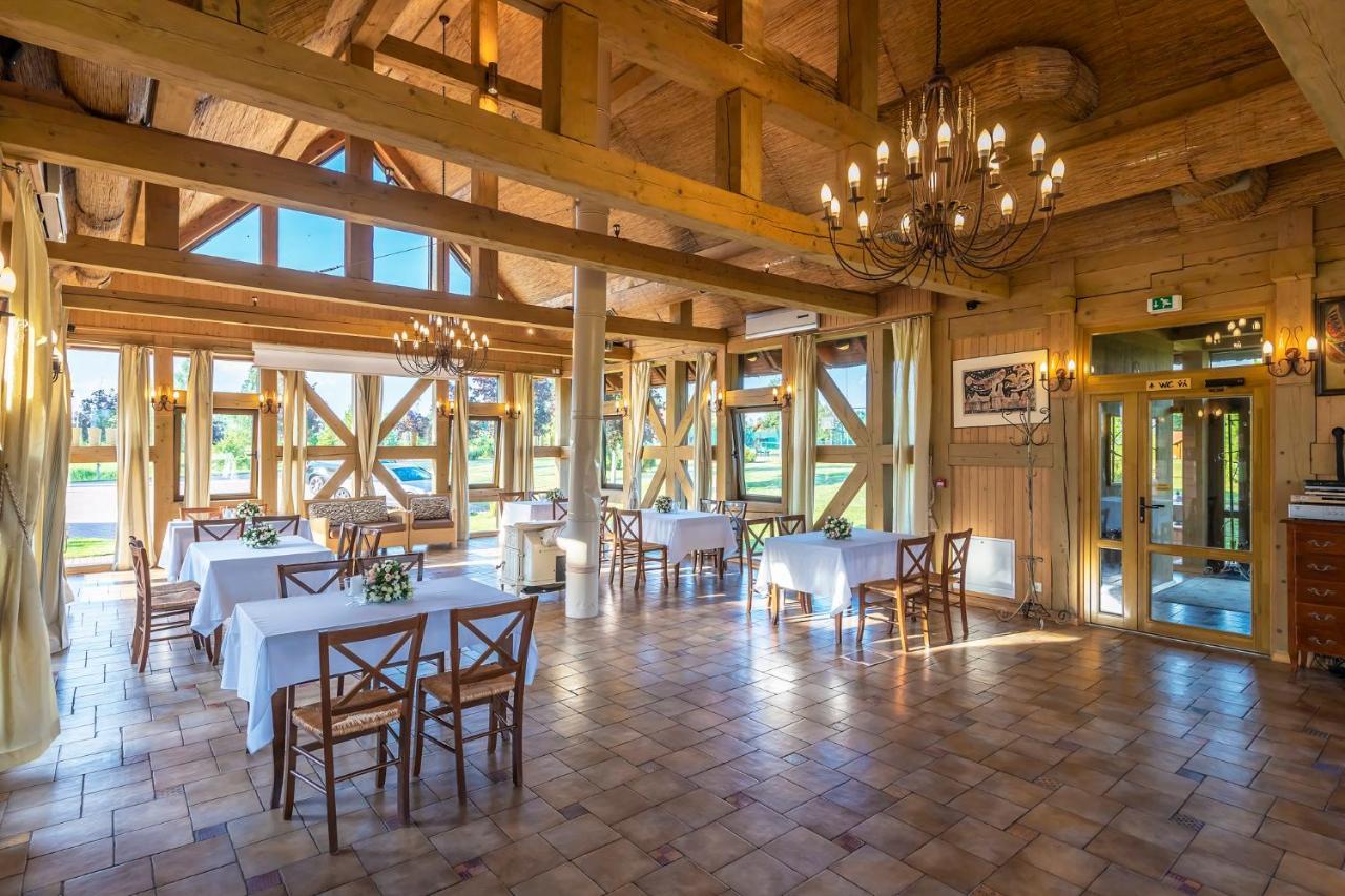 Alauso Slenis Hotel Sudeikiai Ngoại thất bức ảnh